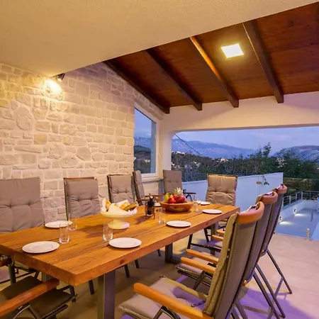 Villa Sunrise *
